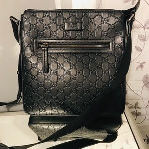Gucci Black Signature Messenger Bag